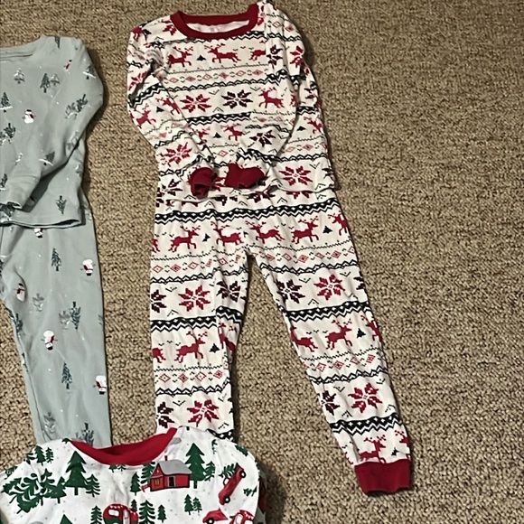 Boys holiday pajama bundle size 4T GUC - Picture 3 of 4